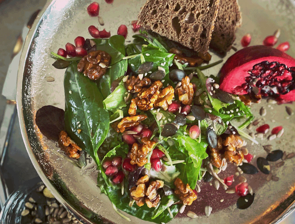 Jungsalat mit Granatapfel - E. Zwicky AG